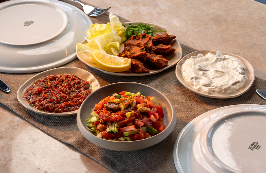 Gaziantep Mutfağında Meze Kültürü ve Et Yemeklerine  Eşlik Eden Tatlar